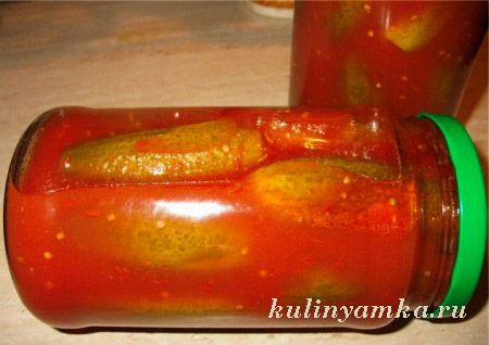 Соленые огурцы в томатном соке