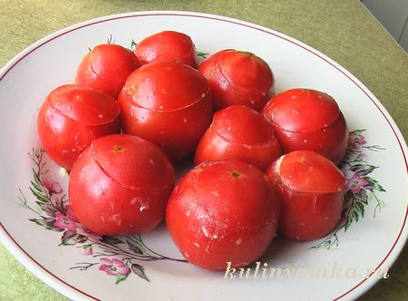 накрыть помидоры фаршированные крышечками