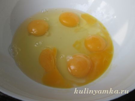 яйца в тазике